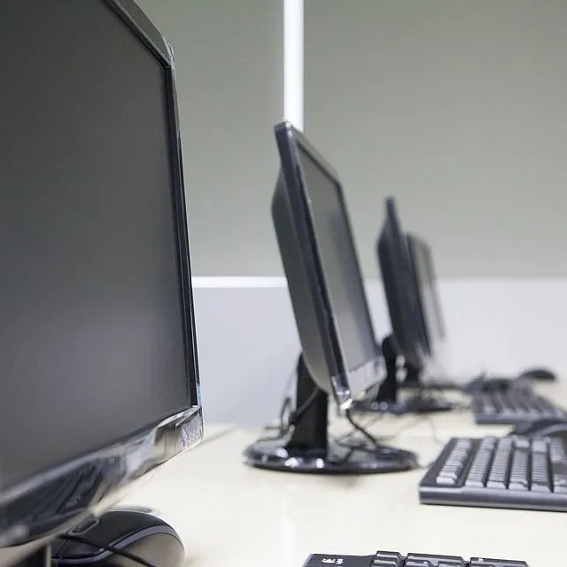 ASFING SOL.EMPRESARIALES SL monitores orrdenador